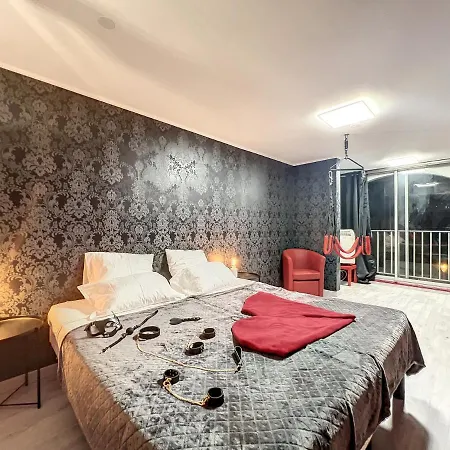 Апартаменти Eros Sauna Prive Massage *